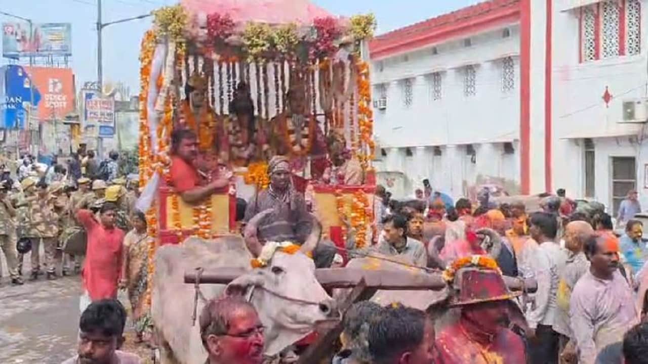 Shri Ram became the groom Baratis were Huriyare see the historic Ram Barat pictures in bareilly