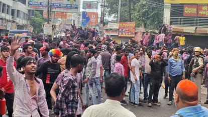 historic Ram Baraat taken out in Bareilly on Holi