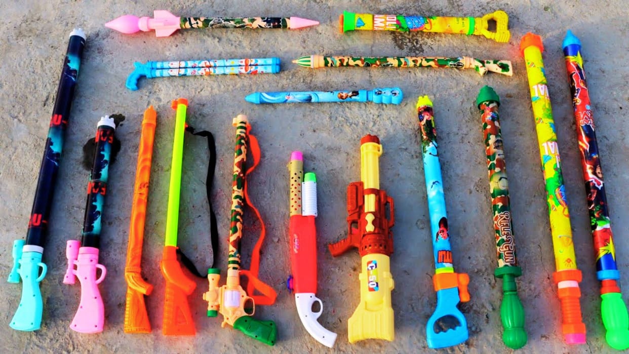 Ustaad Bismillah Khan Instead of music shehnai locality fill place with colours, streets decorated pichkaris