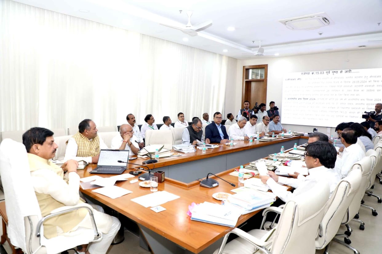 MP: Government is hiring Robinson helicopters to catch Nilgai and blackbuck, CM gave instructions to prevent c