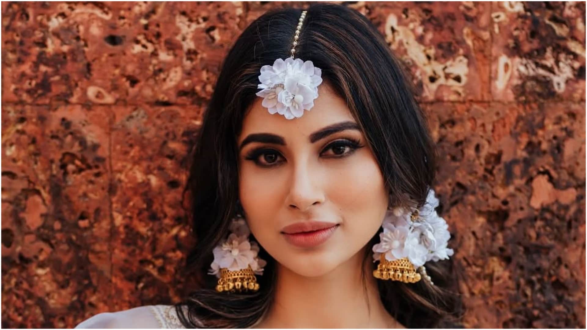 Mouni Roy Was Seen Hiding Her Face From Paparazzi In Mumbai