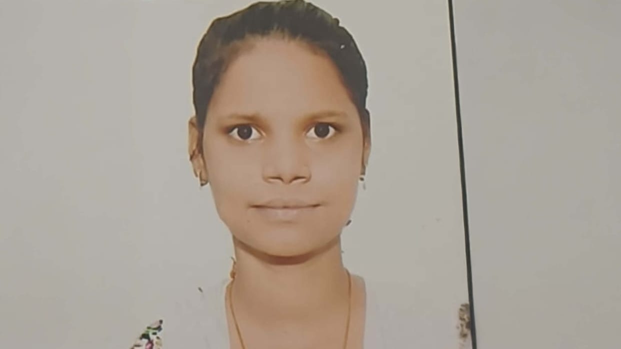 Angry with inter-caste marriage after love affair father and brother strangled girl to death