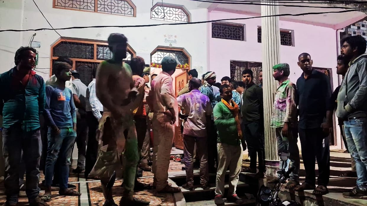 More than 100 people injured in Varanasi Road accidents and fights on Holi emergency treatment