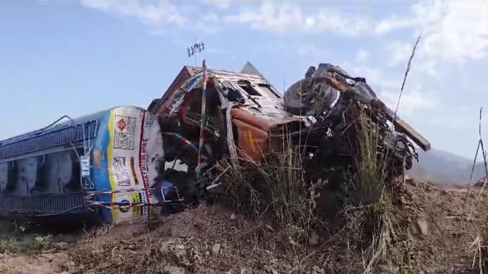 Trolley tanker collided in Kiratpur sahib