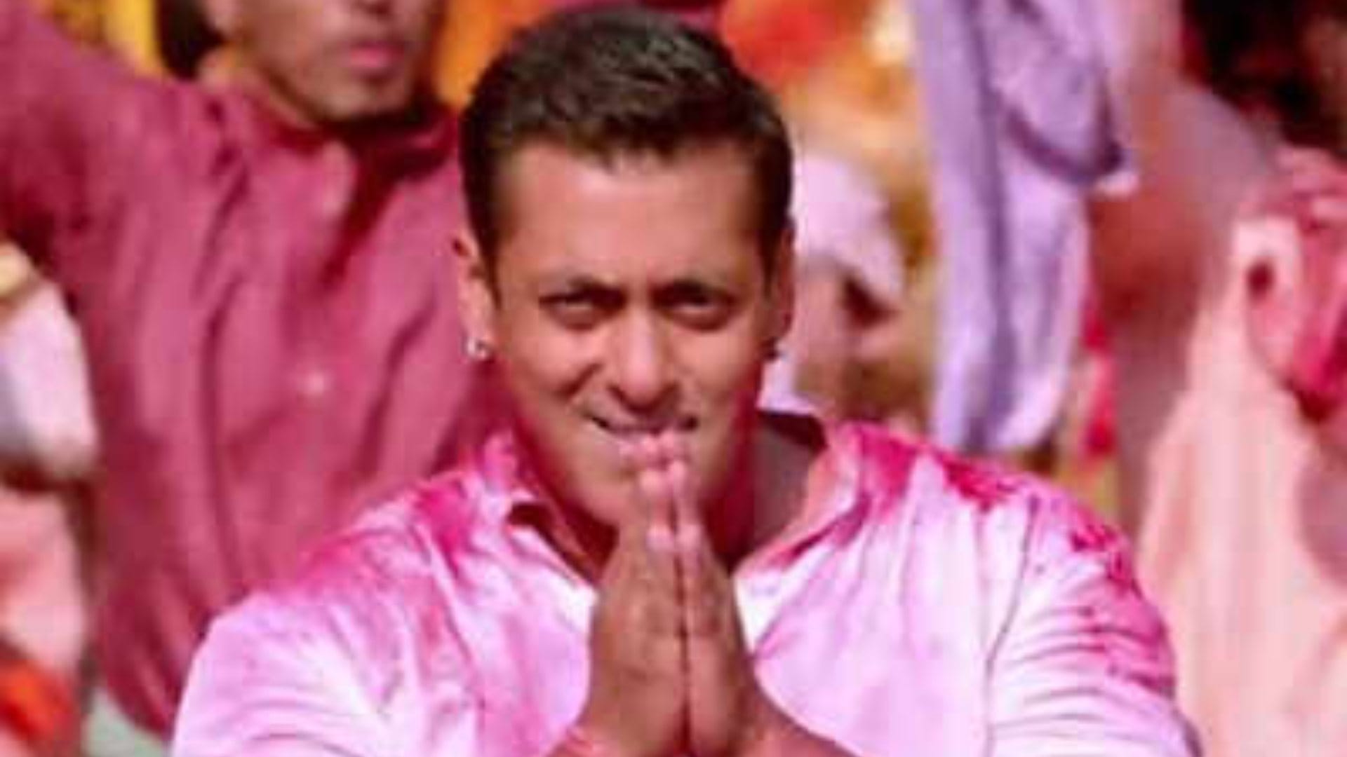 SRK Salman aamir Khan Javed Akhtar Shabana These Muslim celebs Play Holi With Enthusiasm and Organize Parties