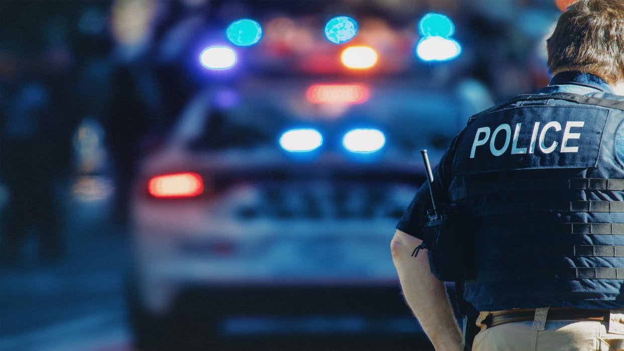 US Florida Car fleeing police slams into bar killing four injuring many