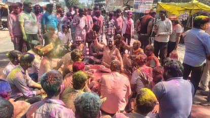 Muslims offered prayer when Hindu played Holi in Ayodhya.