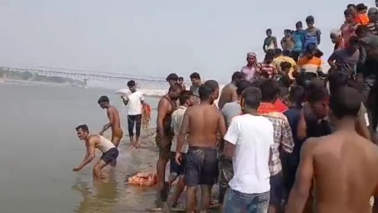 Bihar News : Two friends died due to drowning sahebpur kamal begusarai bihar police