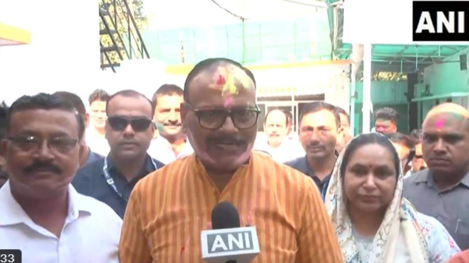 Holi 2025 Awadh including Lucknow is full of colours Brajesh Pathak said Holi and Ramzan celebrated peacefully