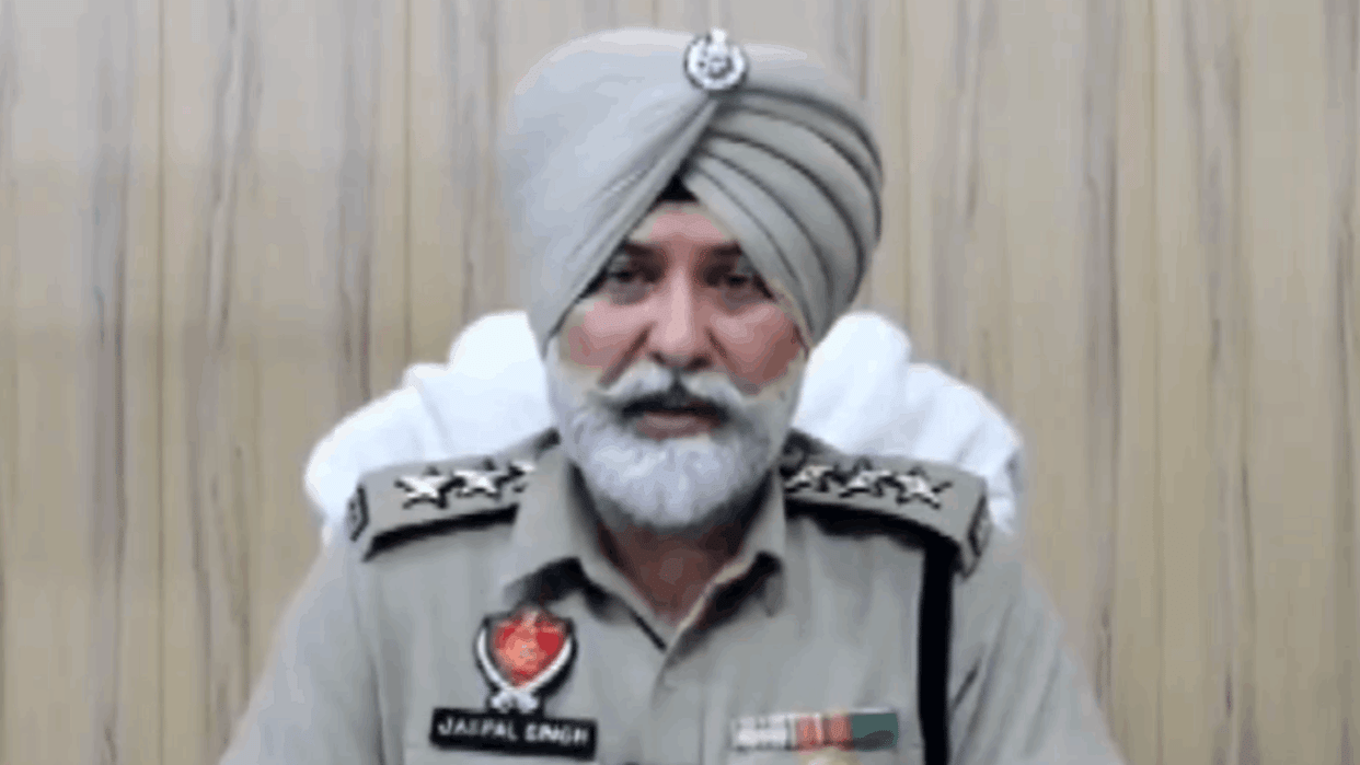 Two groups of workers clashed at Shri Guru Ramdas Sarai in Amritsar