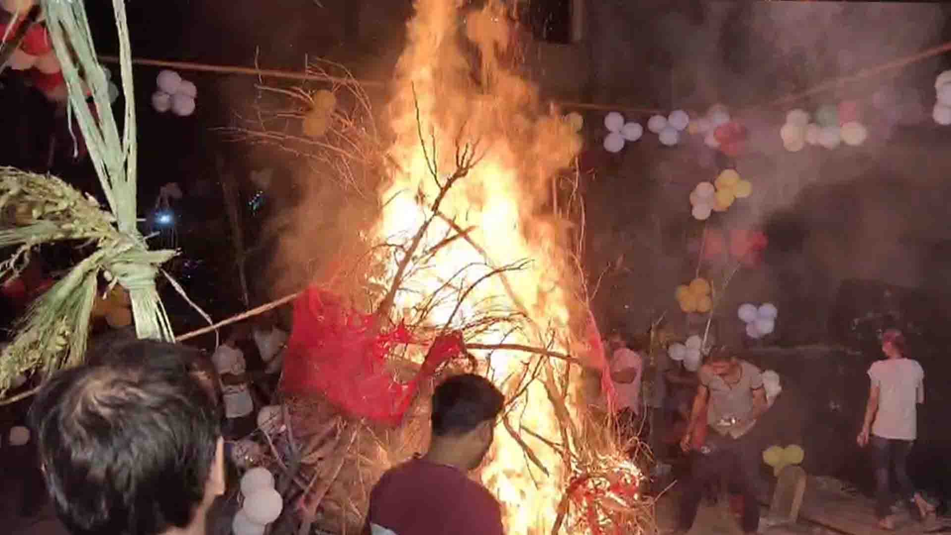 Holika Dahan 2026 Offer These Puja Samagri In Holika For Good Health News in Hindi