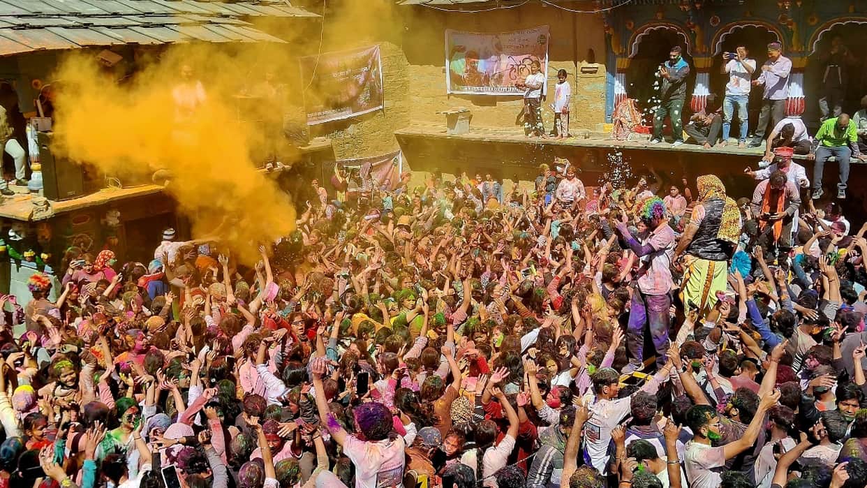 Holi celebration in Uttarakhand people danced on Holi special song CM Dhami congratulated Garhwal Kumaon holi