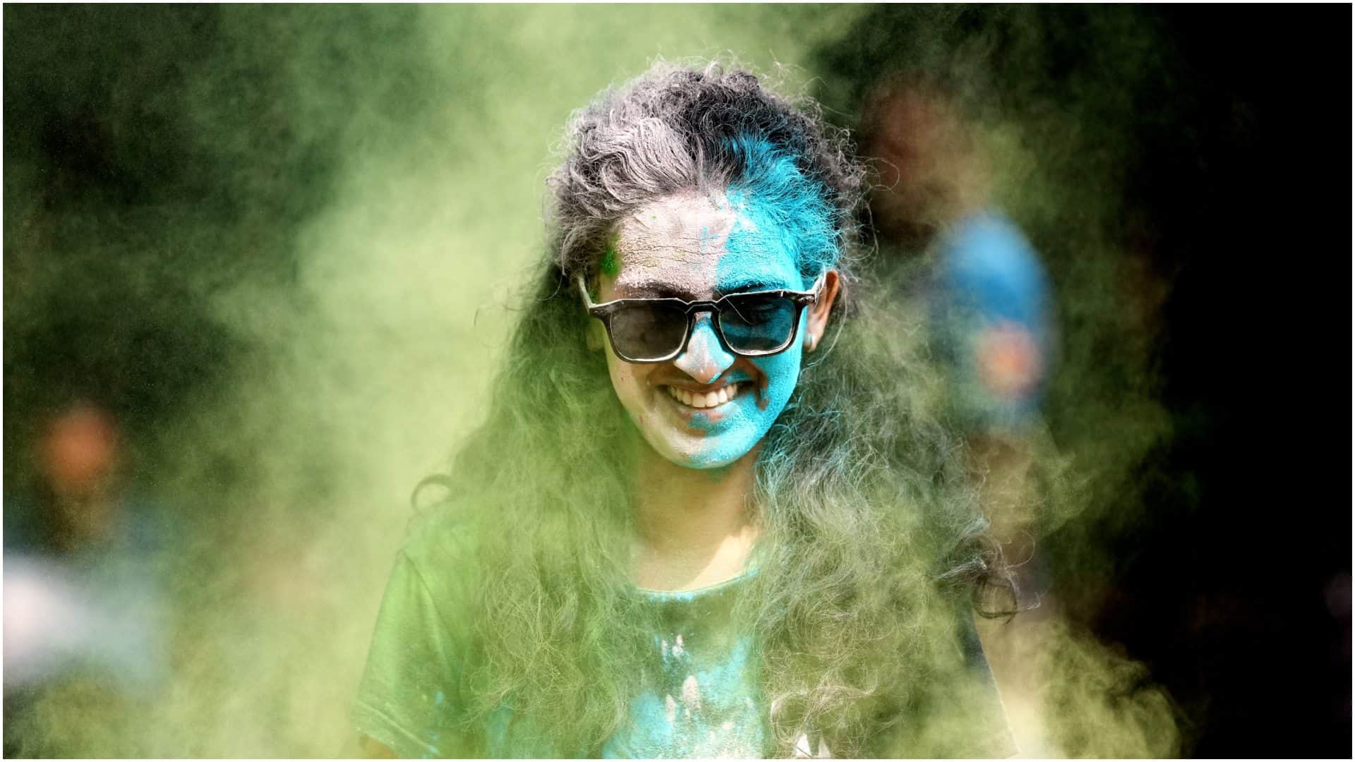 Holi 2026 Celebration Ideas Short Holiday Plan in Hindi