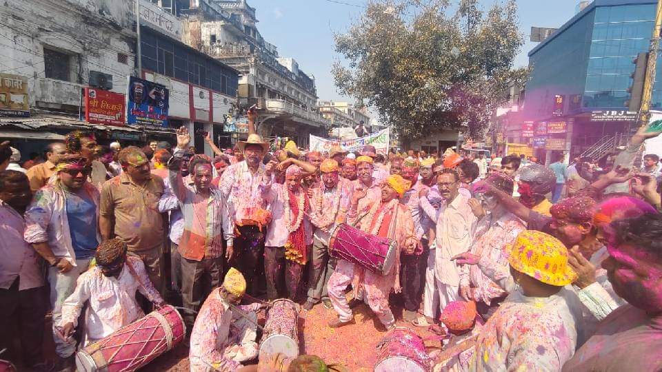 Holi 2025 Awadh including Lucknow is full of colours Brajesh Pathak said Holi and Ramzan celebrated peacefully