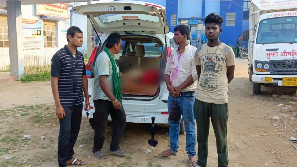 Madhubani News: One youth died in fierce collision between two bikes, 3 people seriously injured