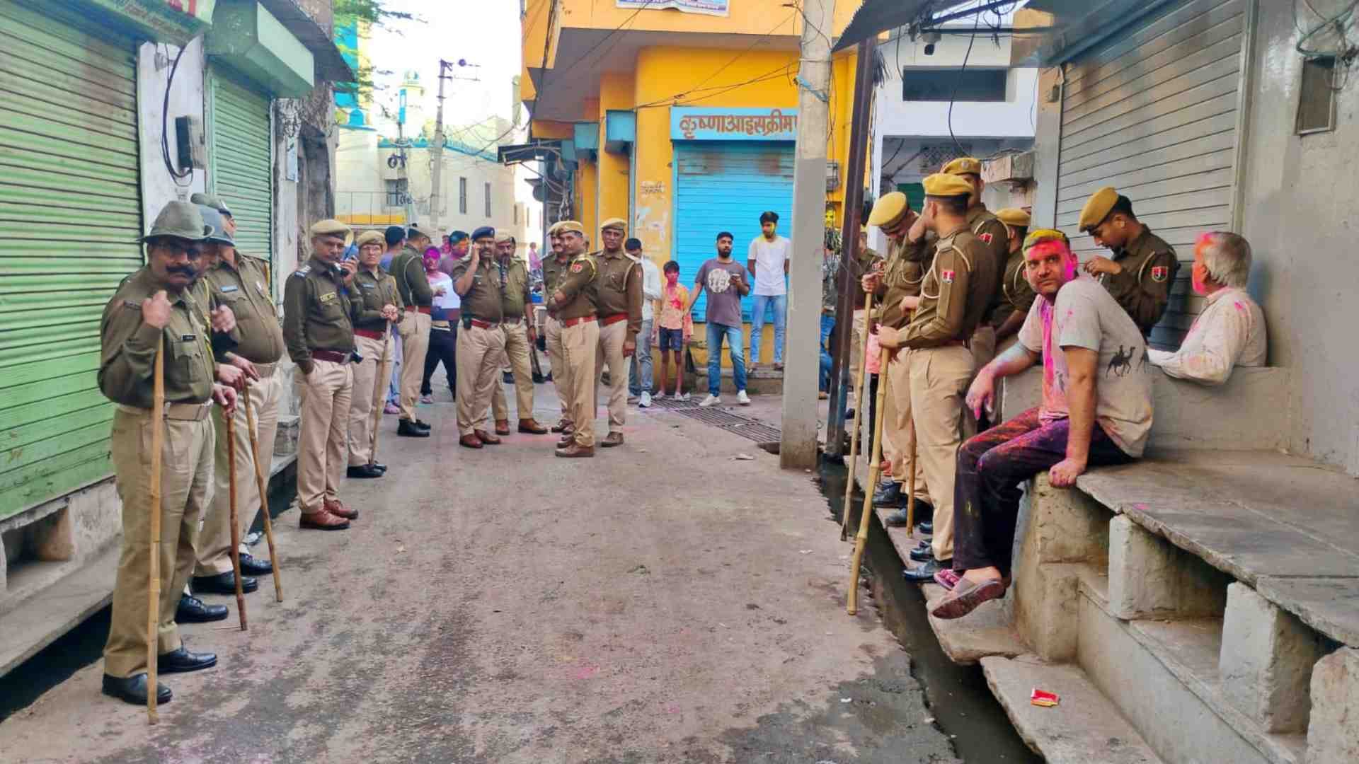 मुस्तैद प्रशासन।