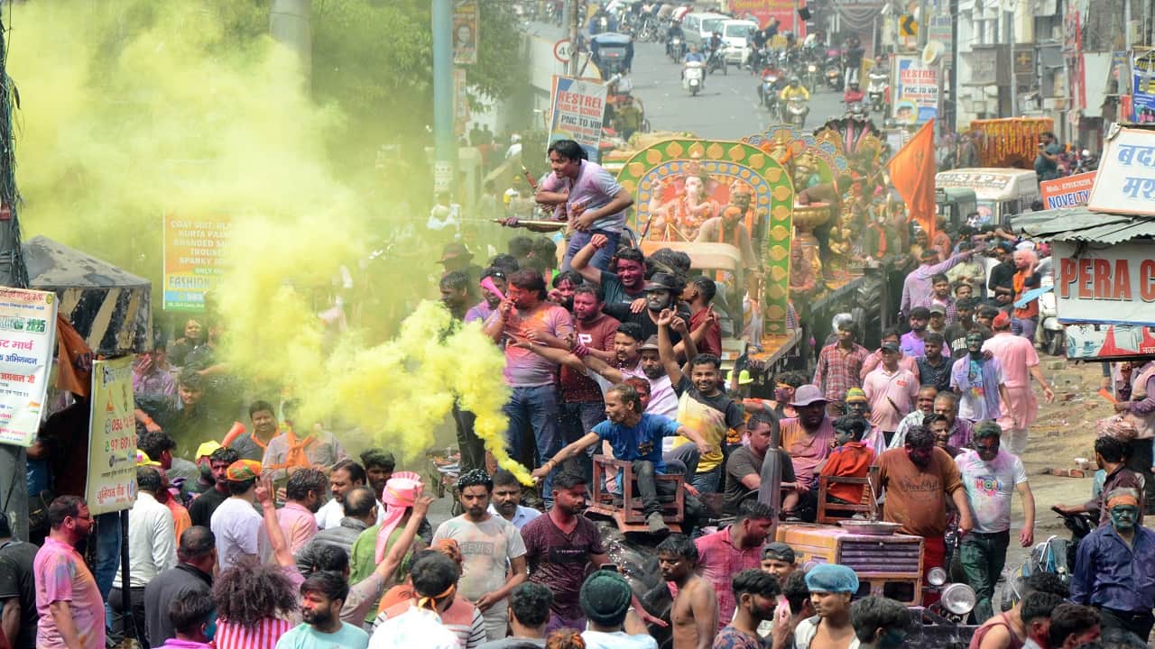 Shri Ram became the groom Baratis were Huriyare see the historic Ram Barat pictures in bareilly
