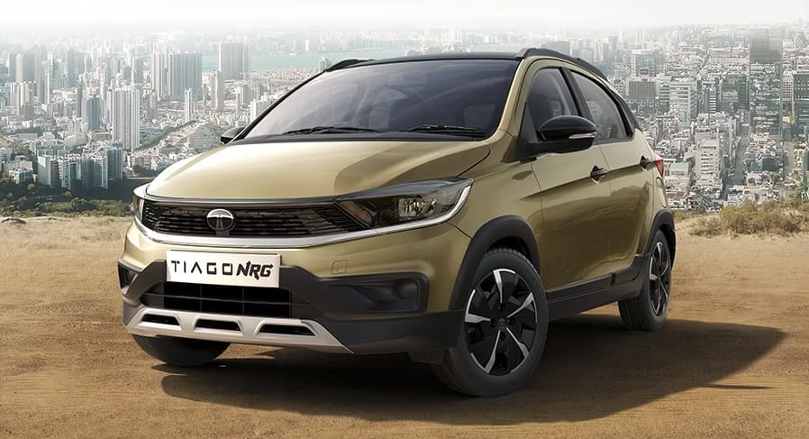 Top Hatchbacks Automatic Cars Under 10 lakhs in India 2025