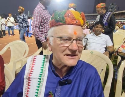 KISS: 40 thousand students celebrated Holi together in the world's largest tribal university