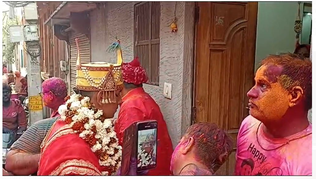 ऐसे निकलती है बरात