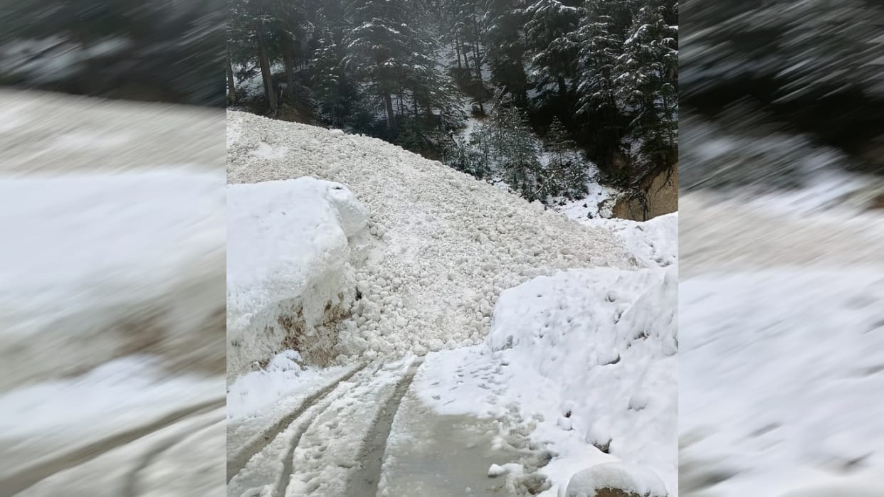 Avalanche on Gangotri Highway Changthang for the third time Uttarkashi Uttarakhand News in hindi