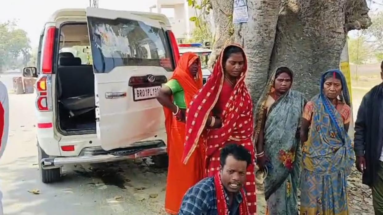 Begusarai News: Minor girl dies of snakebite on Holi, villagers also cremated snake