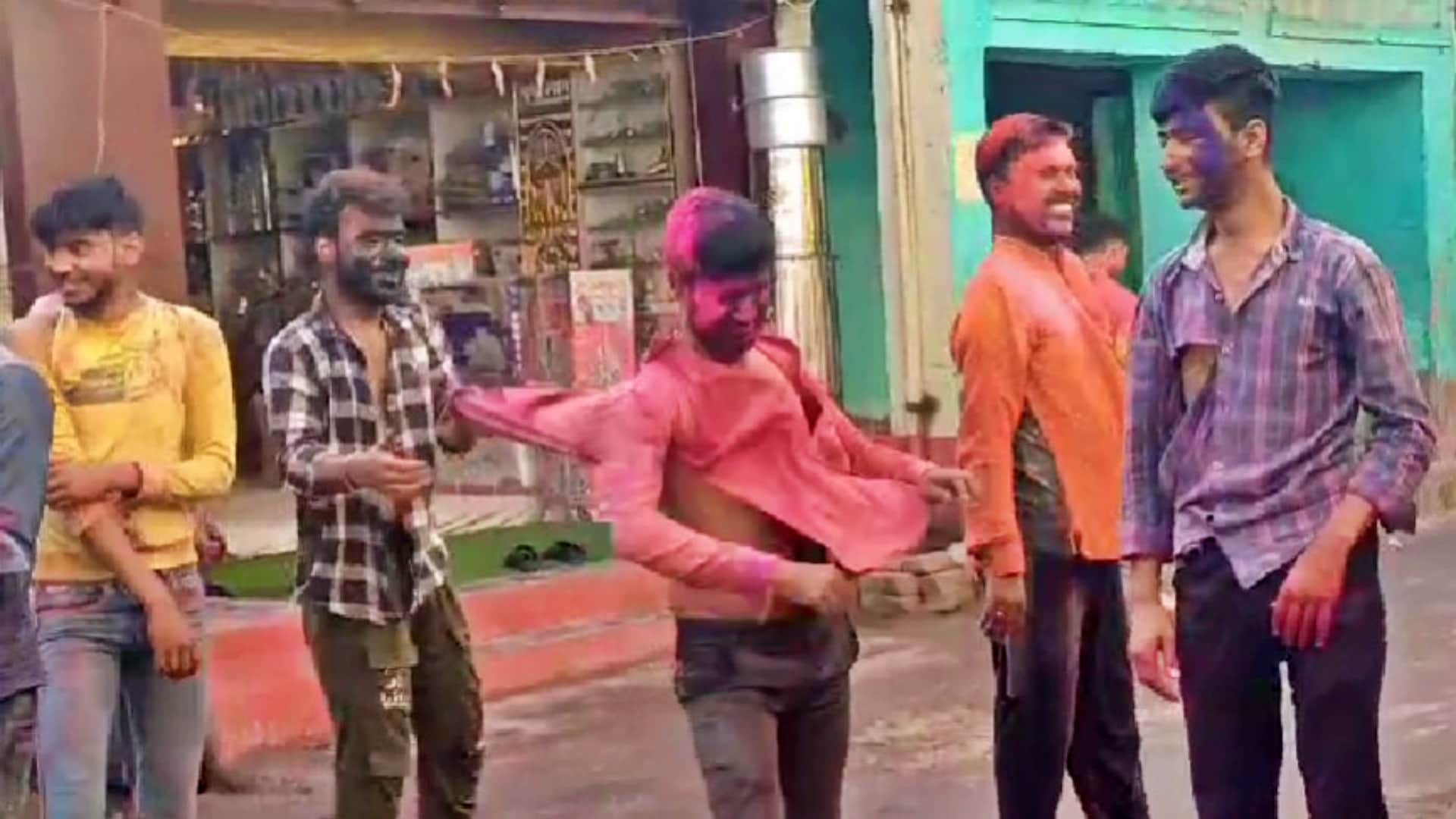 Bihar News: Holi of colors played on two dates in Gopalganj-Buxar, Kurta Phaad Holi