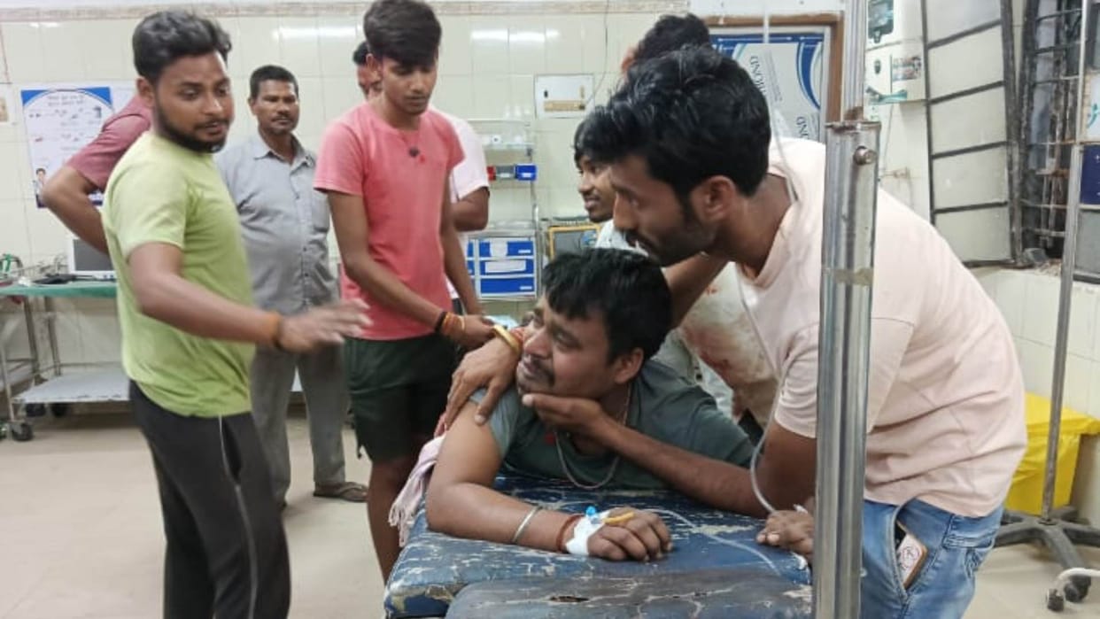 Bihar News : Miscreants beat up youths for not allowing to play Holi 2025 samastipur bihar police