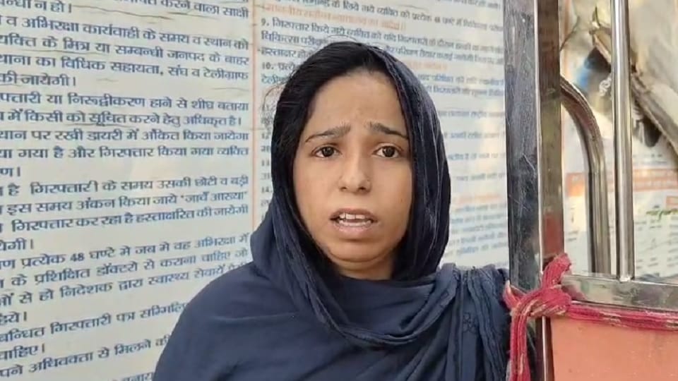 Stone pelting between two parties over molestation about 10 people injured in muradnagar