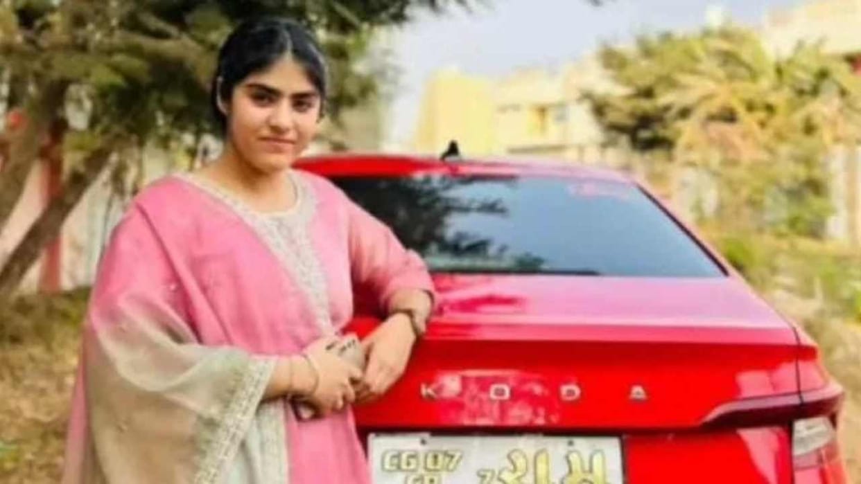 girl dies in road accident durg