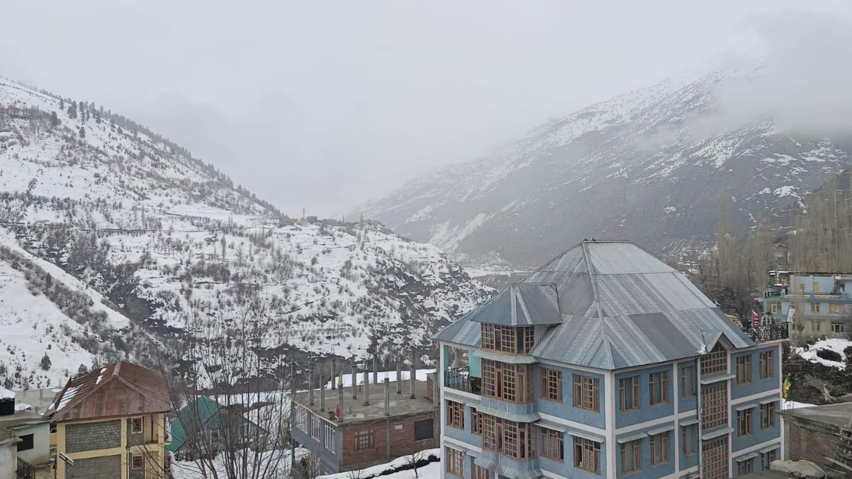 Himachal Weather: Temperature dropped due to snowfall in high altitude areas, avalanche alert in Kullu and Lah