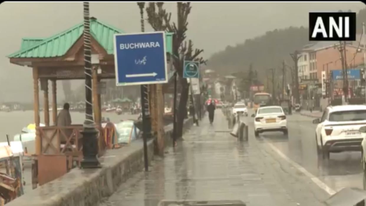 Jammu Kashmir Weather: After rain, cold wave wreaks havoc in Kashmir valley, temperature drops drastically; IM