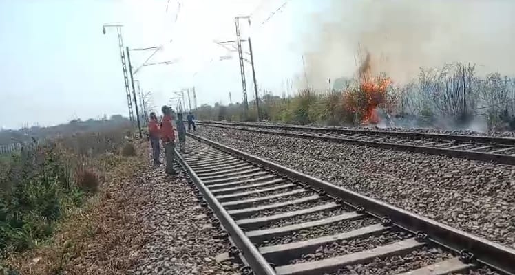 Huge fire broke out in bushes near railway crossing GRP in charge said  there is no loss of life