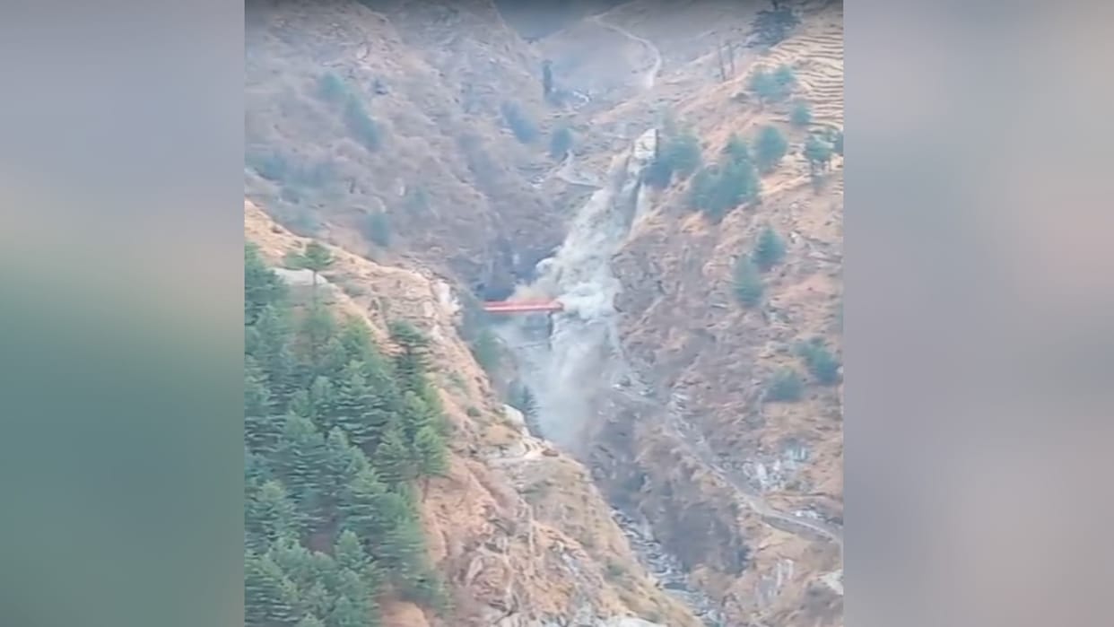 landslide on Chamba's Urei-Sambra road, bridge damaged, watch video