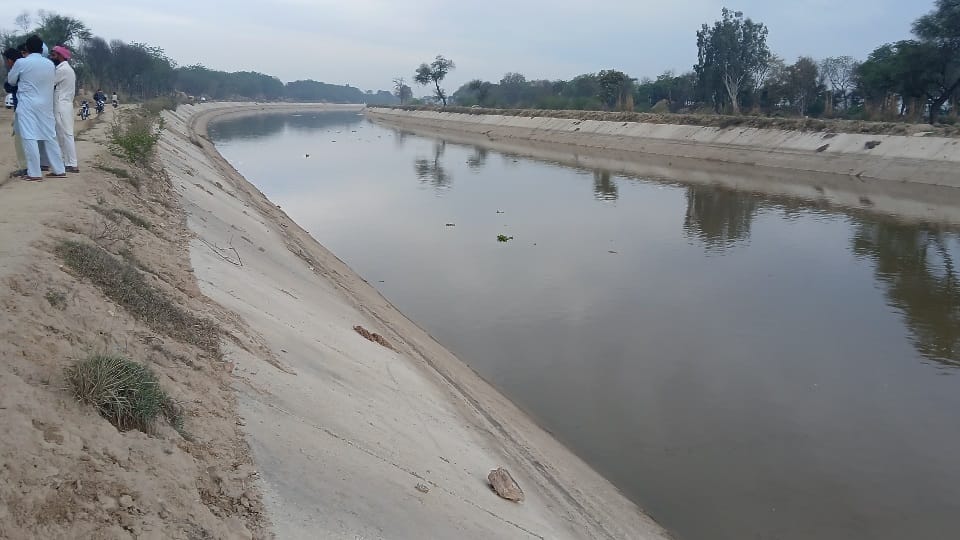 Father and son jumped into Rajasthan feeder in Muktsar