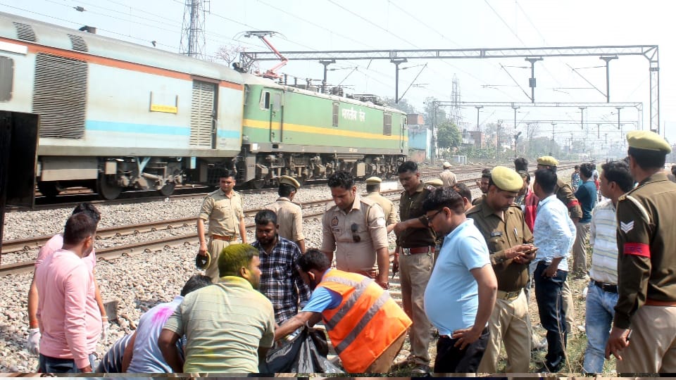 couple and daughter reached on track After a dispute hit by train man saved their son in Rampur