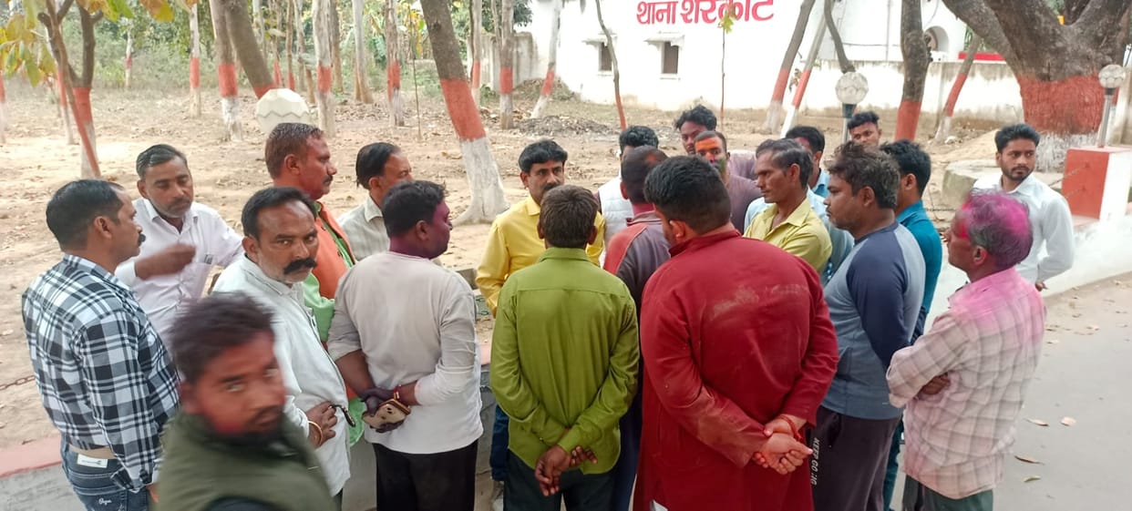 UP: BJP Mandal President slapped the police inspector in the police station in Bijnor