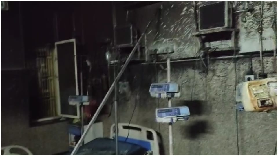 Fire broke out in KRH unit of Jayarogya Hospital Gwalior due to AC explosion