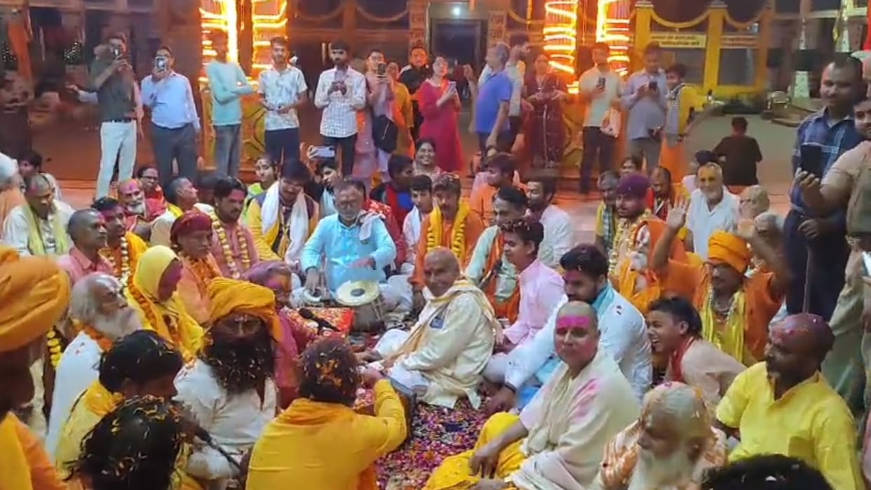 Holi celebrated in temples in Ayodhya.