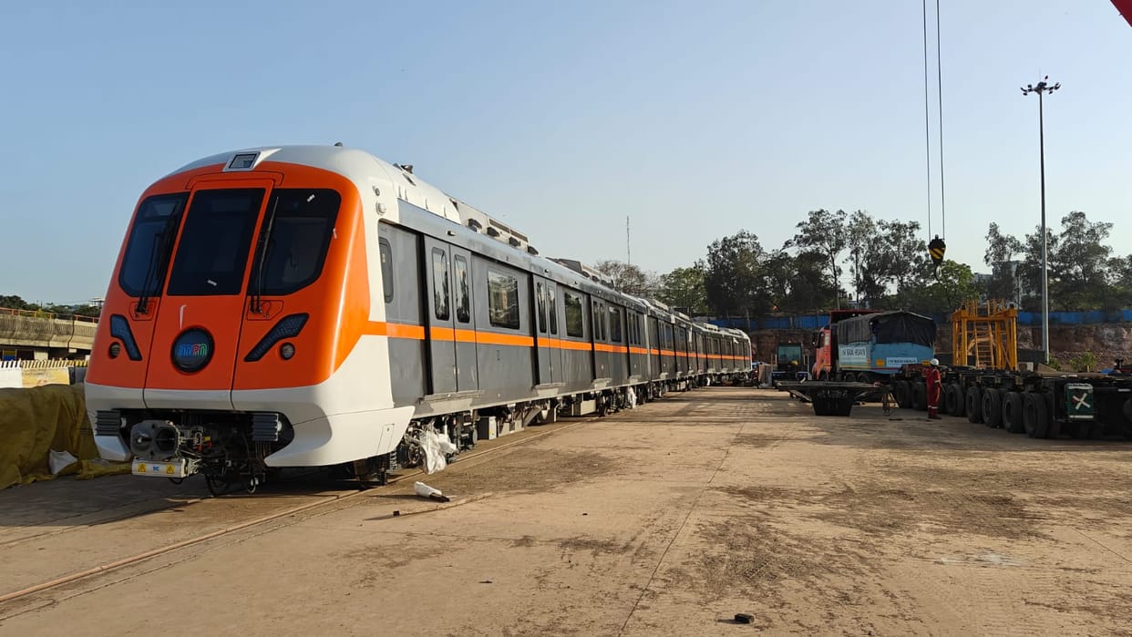 Bhopal Metro's speed is slow: Even 7 KM track is not ready in 7 years, 12 MDs of Metro Rail Corporation have c