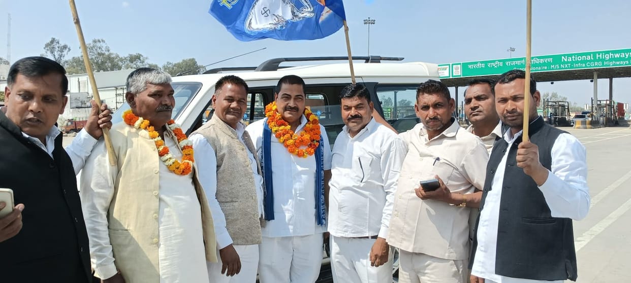 Haridwar: Naresh Kumar Gautam becomes president of Uttarakhand BSP, workers welcomed him at the state office