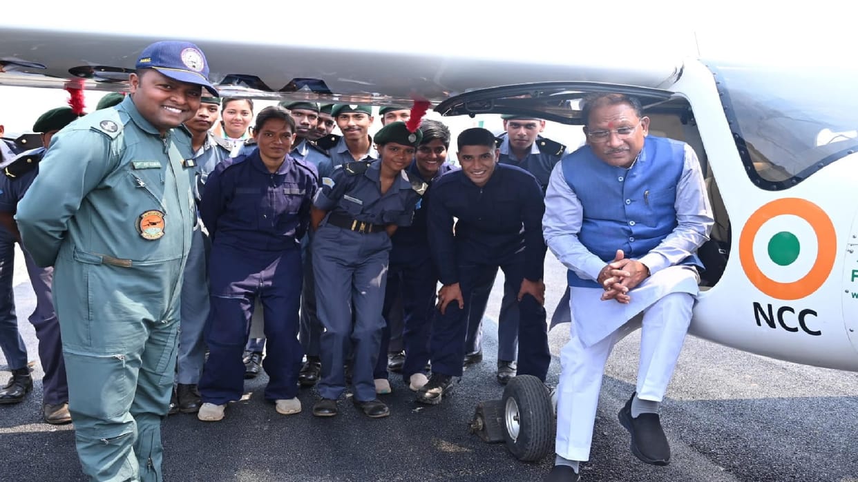 Chhattisgarh News: Youth's dreams got wings: CM Sai started aircraft flying training in Jashpur