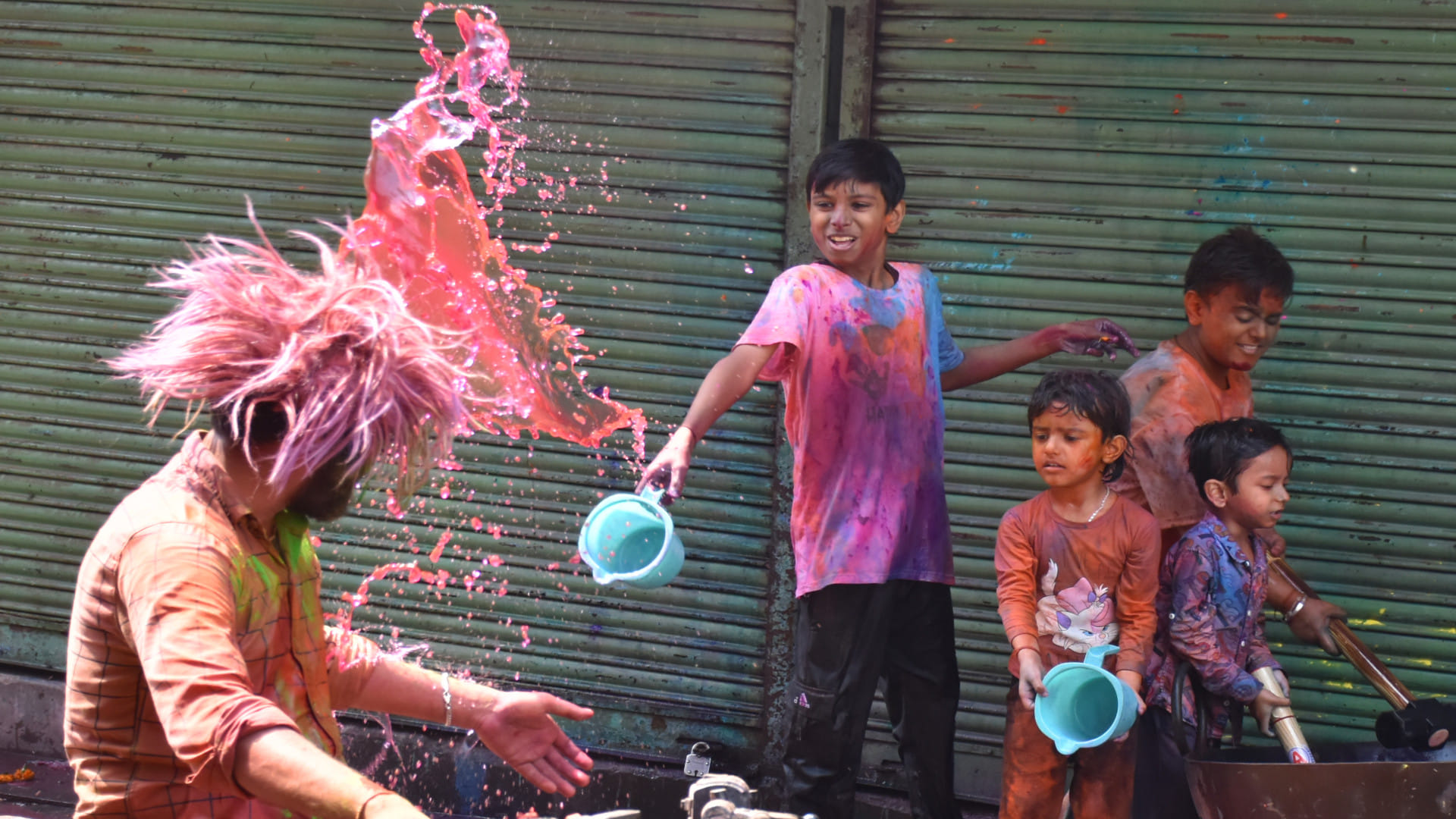 In Gorakhpur, The color of fun prevailed, Gorakshnagari was immersed in joy