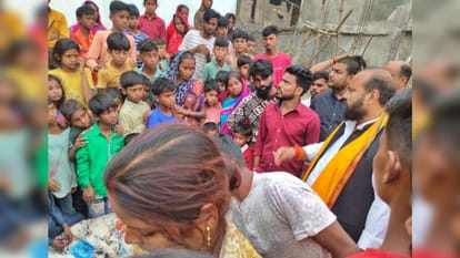 Bihar news Deadly Attack on Devotees Collecting Donations Tension in Gopalganj Heavy Police Deployment