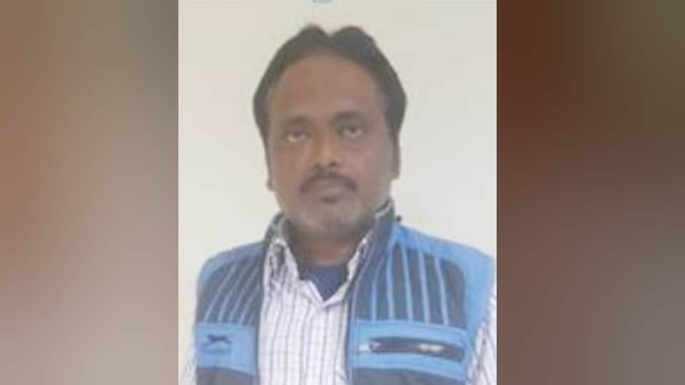 ISI Agents Ordnance factory Chargeman used to have more than 50 chats with Pakistani agent every day Agra news