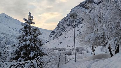 Himachal Weather Snowfall in Lahaul heavy rain in Kullu Weather update in just one click