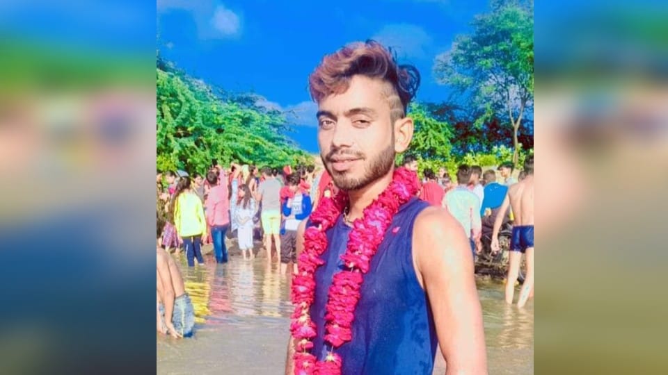 body of young man who came home for Holi found hanging from a noose in forest