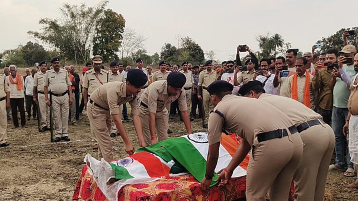 Mauganj Incident: ASI who lost his life in Mauganj was given final farewell with state honors