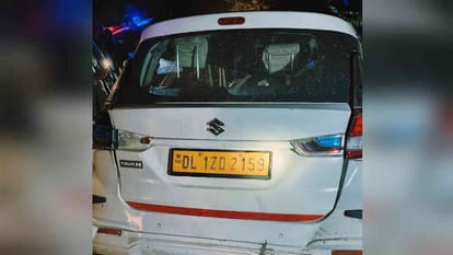 Nainital Accident News car hit tree after tyre burst husband and wife died a painful death