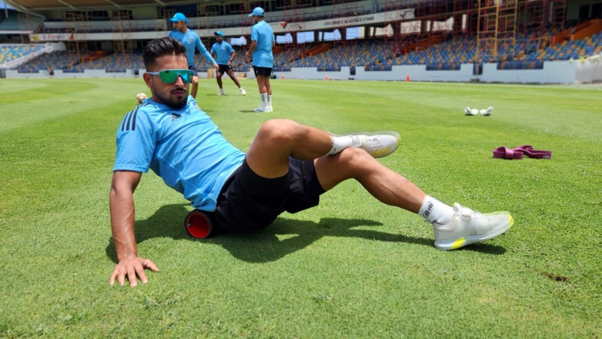 Umran Malik ruled out of ipl 2025 due to injury kkr named Chetan Sakariya as a replacement